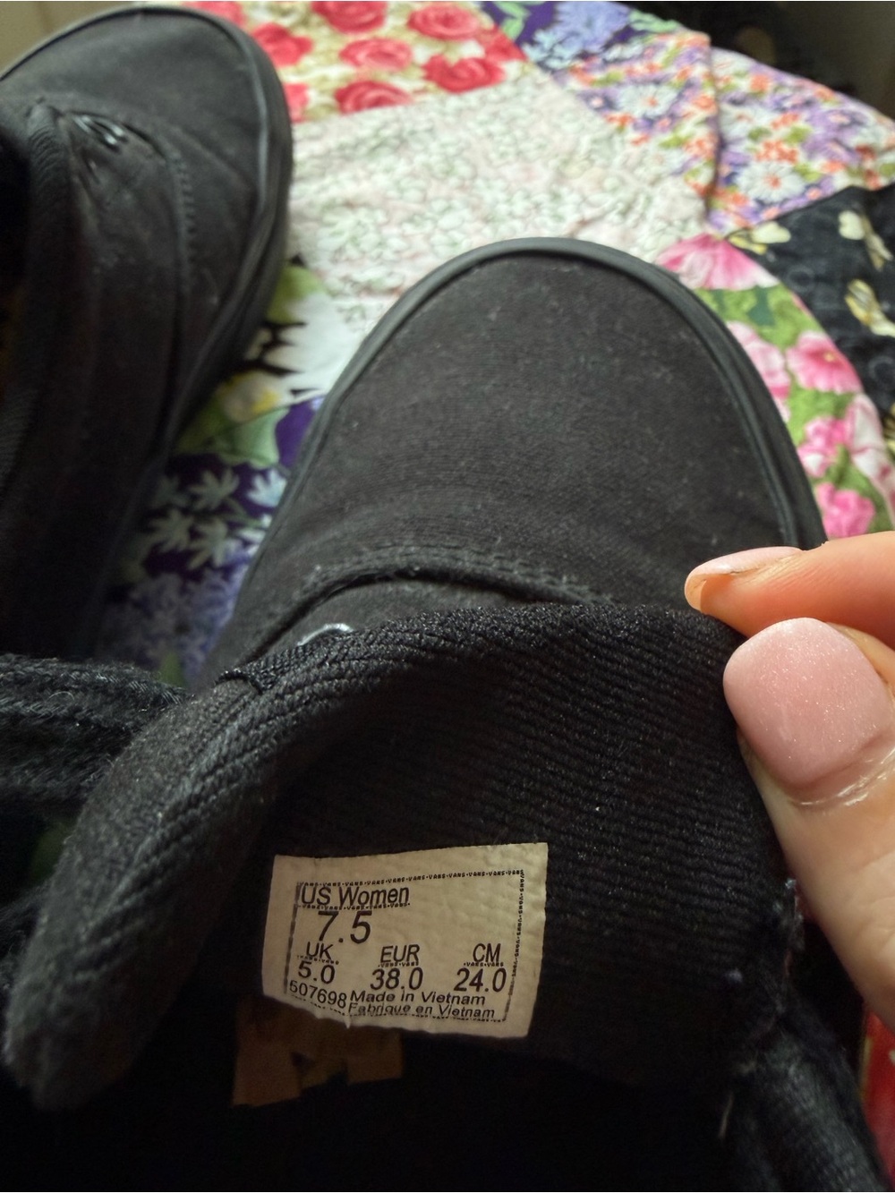 Vans Women’s Black Canvas Low-Top Sneakers - Picture 5 of 7